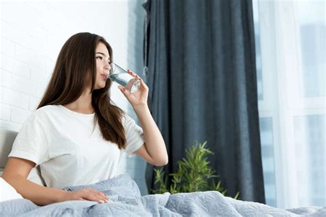 Drink Water First Thing In The Morning 10 Amazing Benefits Youll Get