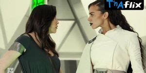 Mayko Nguyen Lesbian Scene In Killjoys Tnaflix