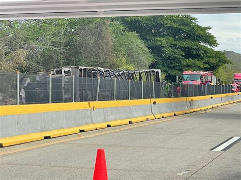 Se registra aparatoso accidente en la Autopista del Sol Tráiler choca