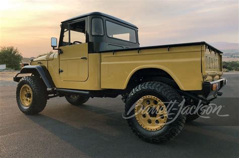 1966 Toyota Land Cruiser Fj45 Custom Caterpillar Pickup Rear 34