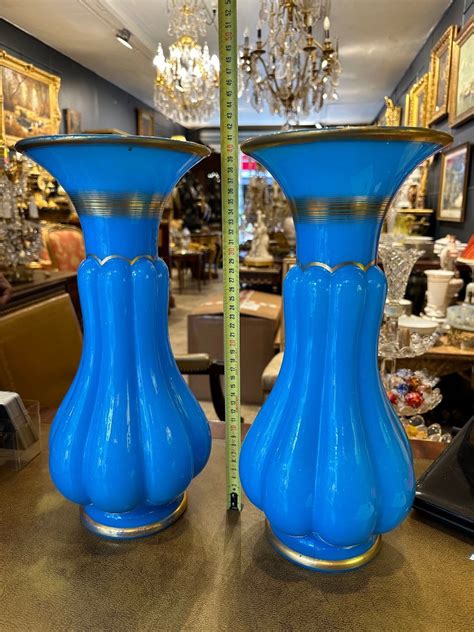 Proantic Paire De Vases En Opaline Bleu Baccarat