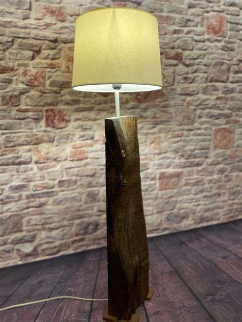 Holzlampe Stehlampe Aus Altholz Kaufen Auf Ricardo