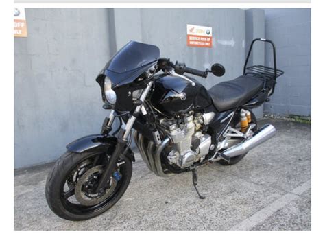 Naked Yamaha XJR Netrider Connecting Riders