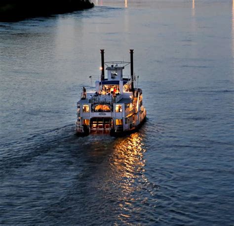 Memphis Riverboats | Mississippi River Sightseeing Dinner Cruises