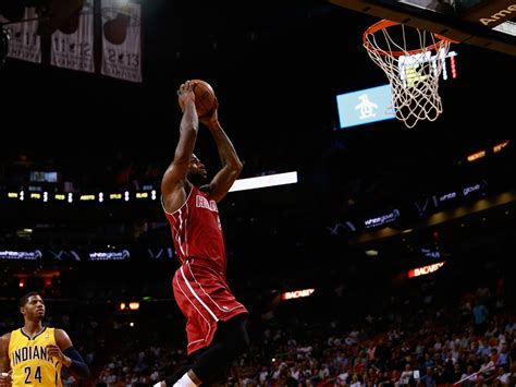 Lebron James Wins Ap Male Athlete Of The Year Cbs News