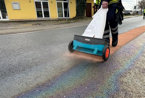 Ausgedehnte Lspur Besch Ftigt Mehrere Ortsfeuerwehren Im Sehnder