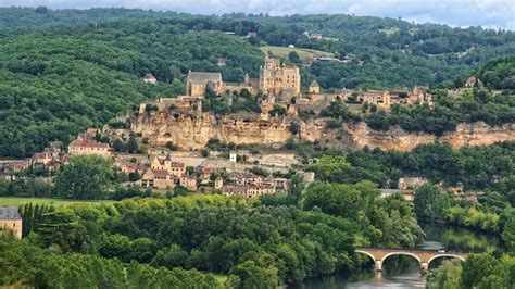 Quoi faire Où aller en Périgord carte touristique de la Dordogne