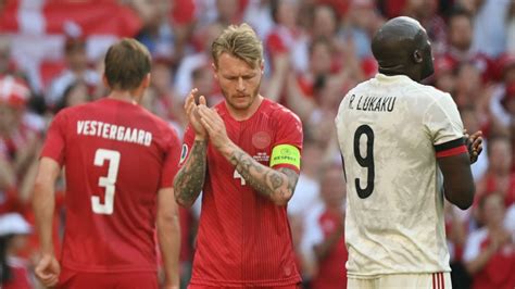 Kjaer And Medics Recieve Uefa Award For Saving Bein Sports