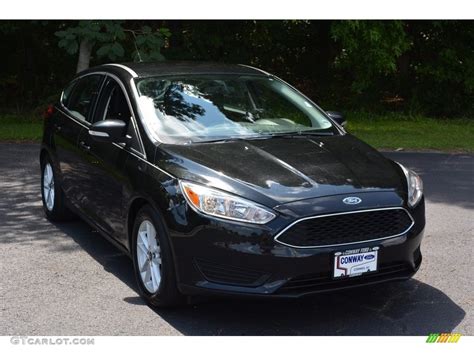 2015 Tuxedo Black Metallic Ford Focus Se Hatchback 114781751 Photo 30