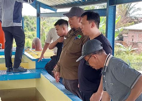 Kemarau Sebulan Ini Pj Bupati Apriyadi Salurkan Bantuan Air Bersih