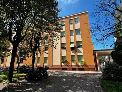 Vendita Appartamento Milano Trilocale In Via Taormina Ottimo Stato