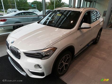 Alpine White 2018 BMW X1 XDrive28i Exterior Photo 122735804 GTCarLot