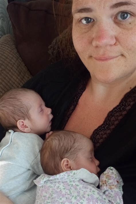 Woman Gives Birth Naturally To Twins Born At Exact Same Time