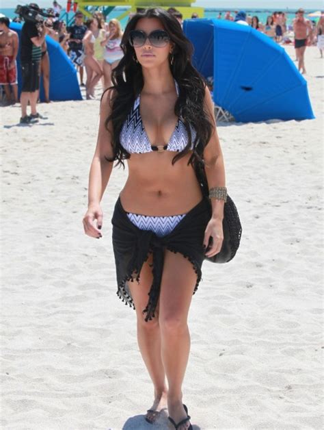 Hot Gallery Bikini Photos Of Kim Kardashian In Miami Beach