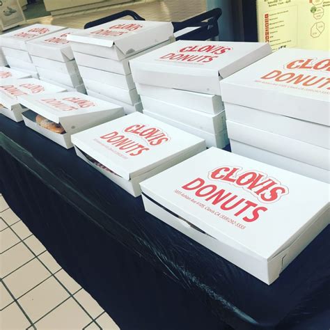 Sierra Vista Mall Honors Fathers With Donuts With Dad Clovis Roundup