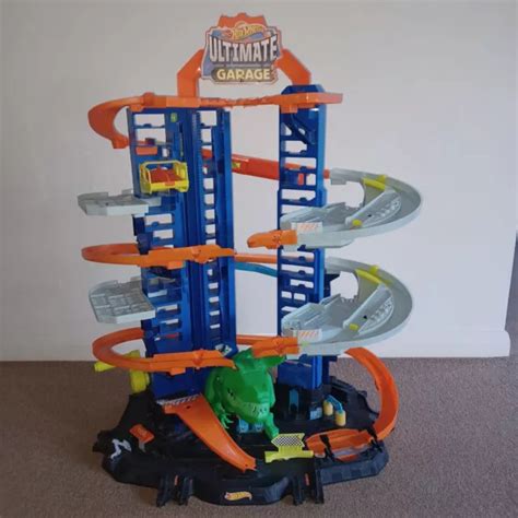 HOT WHEELS CITY Robo T Rex Ultimate Garage Car Playset Huge 20 00 PicClick UK