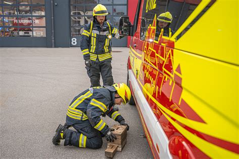 Leistungspr Fung Technische Hilfeleistung Erfolgreich Abgelegt