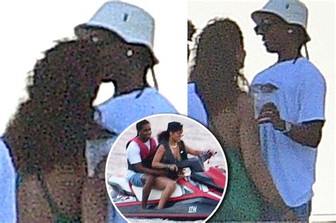 Rihanna and boyfriend A$AP Rocky share a kiss before jumping on a jet ...