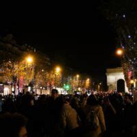 Nouvel An sur les Champs Élysées circulation fouilles Ce qu il