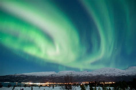 Chasing the Northern Lights in Tromso, Norway - Travel Addicts