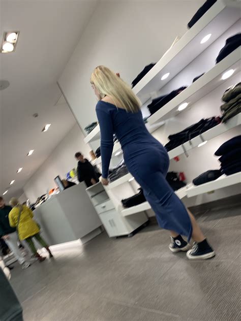 Blonde Pawg In Blue Dress Showing Of Al Ass Forum