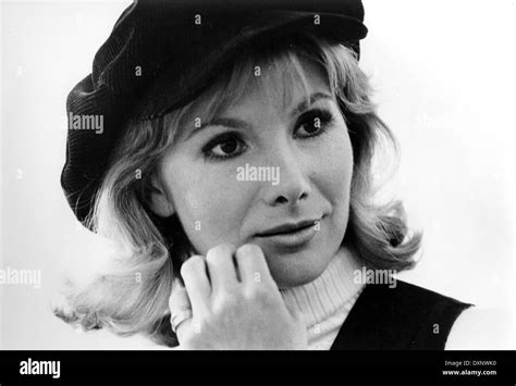 Actress Susan Hampshire Hi Res Stock Photography And Images Alamy