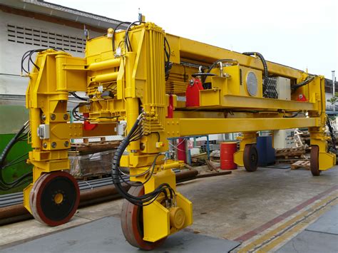 Track Laying Gantry System With Hydraulically Powered 4 Wheel Drive