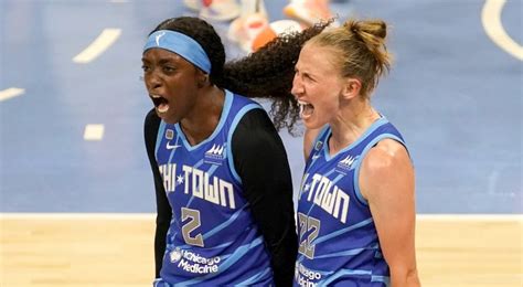 Kahleah Copper Scores To Lead Sky Past Wings