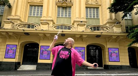 Musical Hairspray Premieres In Rio De Janeiro With Tiago Abravanel