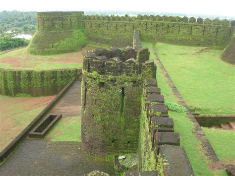 Journeys across Karnataka: Mirjan Fort