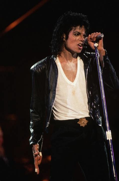 BAD TOUR - Michael Jackson Photo (21071045) - Fanpop