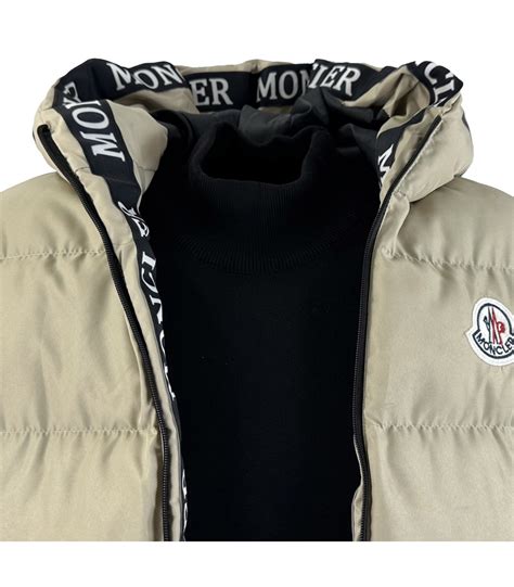 Купить - Бежевая жилетка Moncler 9930-13-9930-13 - в интернет магазине ...