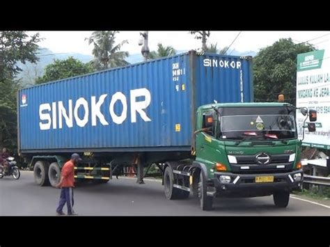 Wow Truck Kontainer Truk Trailer Tronton Hino Mitsubishi Fuso