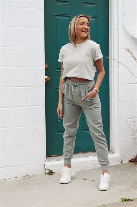 6 Ways To Wear Loungewear With Boohoo Jogger And Crop Top Outfit