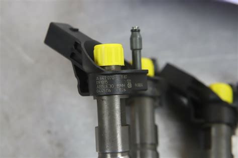 Mercedes Benz E Class 350CDI Fuel Injector A6420701187 0445116026 EBay