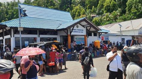 Jelang Larangan Mudik Jumlah Penumpang Kapal Di Pelabuhan Ulu Siau