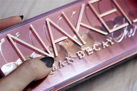 Se maquiller avec la nouvelle palette Naked Cherry signée Urban Decay