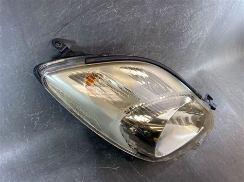 TOYOTA VITZ SCP90 KSP90 NCP90 NCP91 NCP95 Genuine HID Headlight