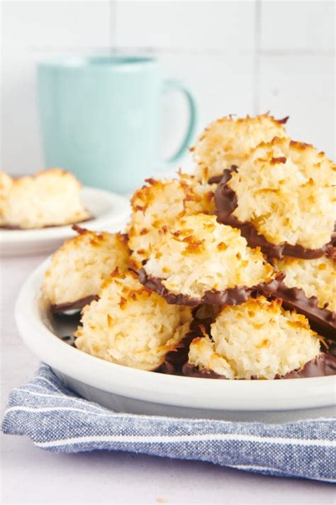 Easy Coconut Macaroons Recipe Bake Or Break