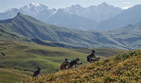 Le Gravel Tour Du Mont Blanc Une Course De Km Et Plus De M