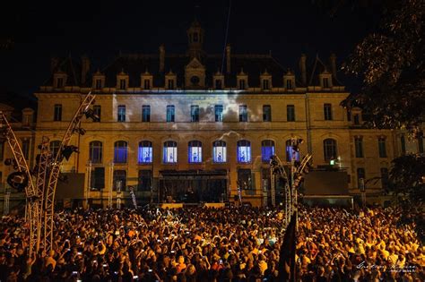 Vannes Apr S Trois Ans D Absence Le Bal Des Pompiers Fait Son Grand