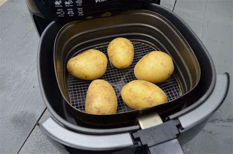 Aardappelen Kook Pof Je Simpel En Snel In De Airfryer Airfryertotaal Nl