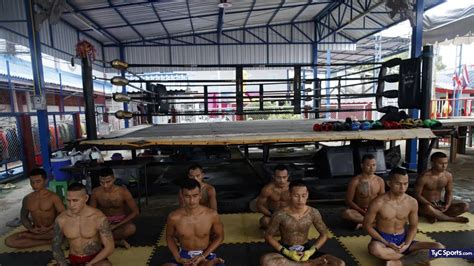 Reclusos de una cárcel de Bangkok encuentran en el muay thai un futuro