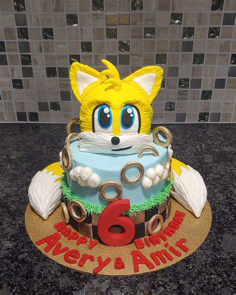 sonic tails cake 5
