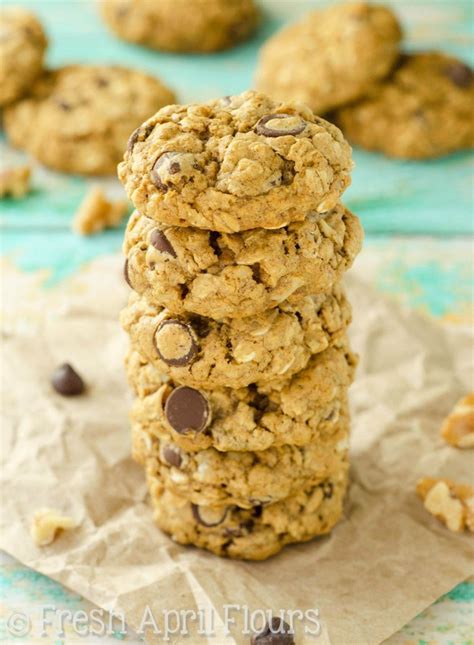 Oatmeal Chocolate Chip Walnut Cookies