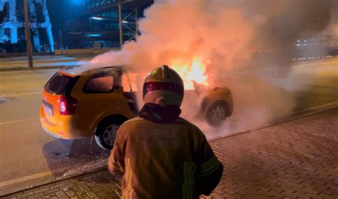 Seyir Halinde Bir Anda Alev Alan Ara Kullan Lamaz Hale Geldi Bursa