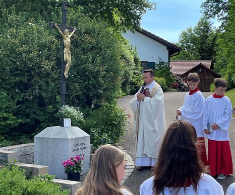 Feldkreuz Beim Gartenheim In Erolzheim Eingeweiht Josef Rief MdB