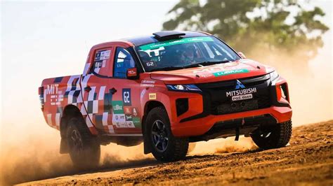 Mitsubishi L200 Triton Sport Versão De Rally é Colocada à Venda