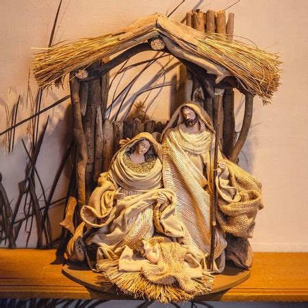 Sagrada Família Nude e Dourado cm Formosinha