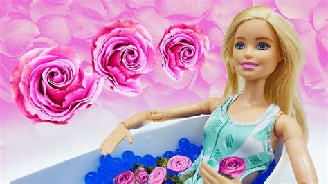 Barbie ile oyun derlemesi Bebek giyim ve makyaj oyunları YouTube